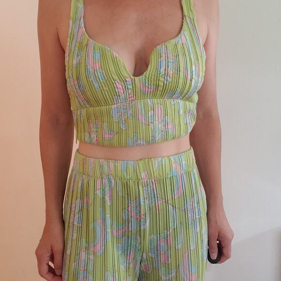 ZARA 2 Piece Set Lime Green Floral Crop Top & Pleated Trousers Size Large - Picture 5 of 8